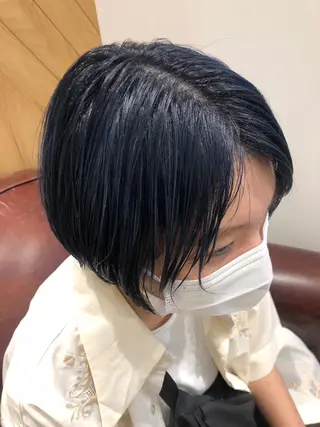 ショート カラー 鈴村 大介のヘアスタイル