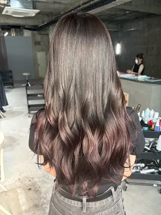 ロング カラー 玉置 七海のヘアスタイル
