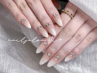 ネイル ✨Nailsalon Vi+✨のネイルデザイン