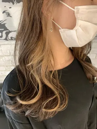 ロング ✨ハイトーン✨艶髪 ✨髪質改善✨和田のヘアスタイル