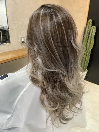 ロング カラー 松井那津子 /ハイライトブリーチのヘアスタイル