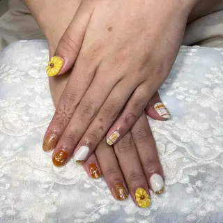 ネイル 藤島 咲良のネイルデザイン