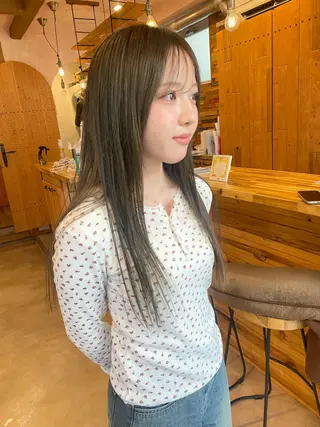 ロング カラー 髪質改善 🧶小林賢人のヘアスタイル