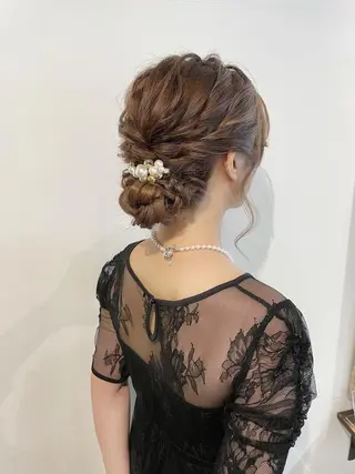 セミロング ヘアアレンジ ヘアアレンジ にいた　かづしげのヘアスタイル