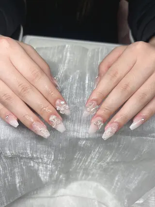 ネイル Lee Nailsのネイルデザイン