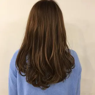 セミロング 鎌倉 彩のヘアスタイル