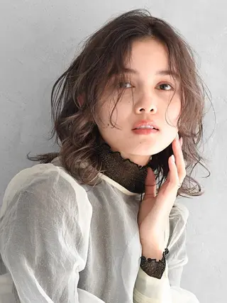ミディアム カラー アース 新越谷店💇‍♀️のヘアスタイル