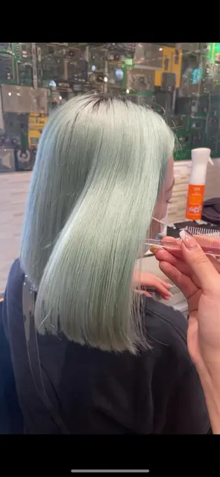 セミロング カラー 艶ハイトーン👑♡ NATSUKIのヘアスタイル