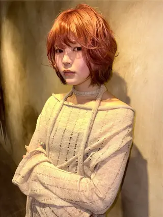 ミディアム カラー lot Kanau ハイトーン／デザインのヘアスタイル