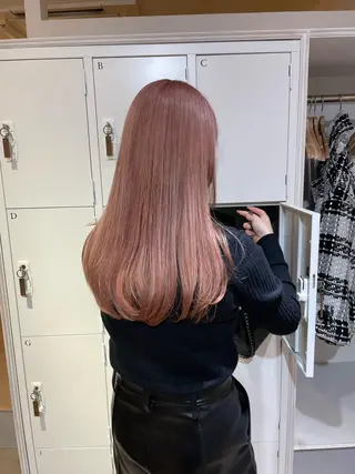 ロング カラー akane .のヘアスタイル