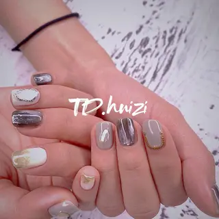 ミディアム めぐみのネイルサロン 惠のネイルデザイン