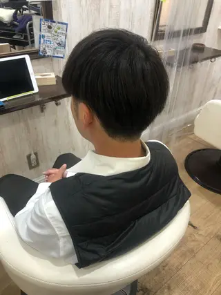 メンズ white.所属・white.梅田 デザインカラー🦄のヘアスタイル