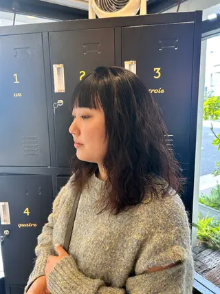 セミロング パーマ yuu 練習モデル募集のヘアスタイル