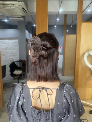 ミディアム miloc MOMOKAのヘアスタイル