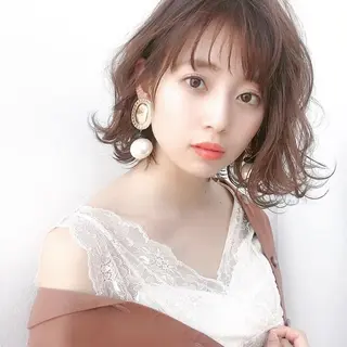 ミディアム 大阪ウルフカット 🐺デザインカラーのヘアスタイル