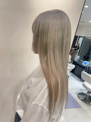 ロング カラー 石坂 瀬音のヘアスタイル