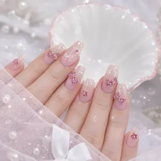 ネイル nailsalon Miss Shirley所属・Miss Shirley新宿のネイルデザイン