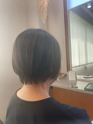 ショート maru.所属・照井 由香理のヘアスタイル