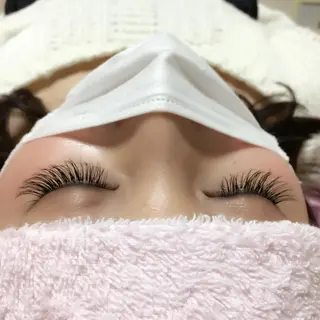 マツエク・マツパ La Chance. Sayakaのエステ・リラクイメージ