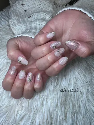 ミディアム ネイル ak nail .のネイルデザイン