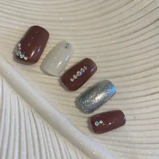 ネイル AurorA Enaのネイルデザイン