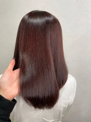 カラー 岡村 真子のヘアスタイル