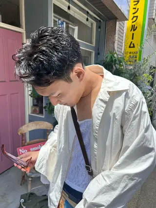 ショート パーマ メンズ 清水千優/パーマ/透 明感カラー/メンズのヘアスタイル