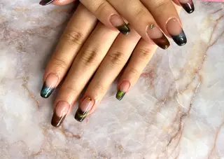 ネイル plaisir所属・plaisir プレジールネイルのネイルデザイン