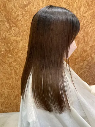 ロング 折本 沙織のヘアスタイル