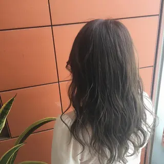 ロング カラー Minori【ミノリ】所属・井手 孔介のヘアスタイル