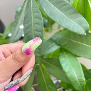 ネイル RE💟N.NAIL ラテン系お姉さんのネイルデザイン