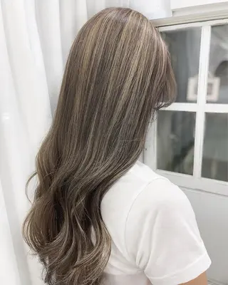 ロング カラー 韓国ヘア🤍髪質改善 🇰🇷AKANEのヘアスタイル