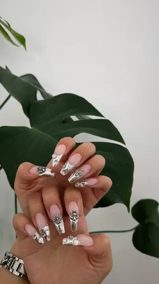 ネイル ✴︎ Delightのネイルデザイン