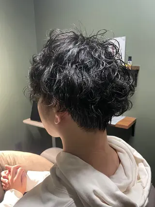 ショート パーマ メンズ 永石 大士のヘアスタイル