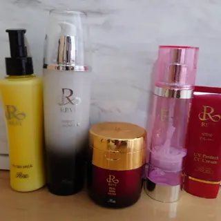 Beauty Salon Luana所属・Luanaまつパ脱毛 ハーブピーリング眉毛のマツエク・マツパデザイン