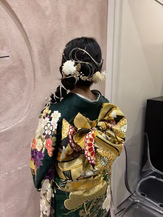 セミロング ヘアアレンジ mai 🎀 / 暖色カラー特化のヘアスタイル