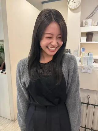 セミロング カラー little garden/樹里のヘアスタイル