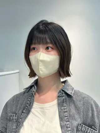 ミディアム aiko【艶カラー ・ミニモ年内で終了】のヘアスタイル