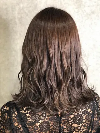 ミディアム 飯島 優衣のヘアスタイル