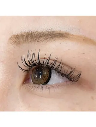 マツエク・マツパ ドーリーラッシュノースポートモール店所属・吉屋 瑞紀のマツエク・マツパデザイン