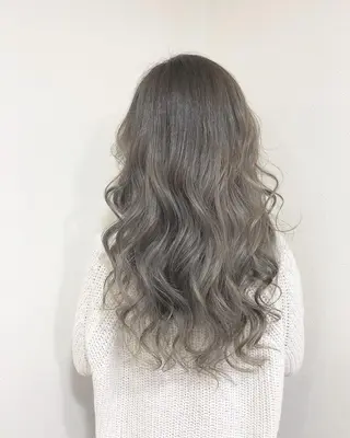 ロング ヤマグチ ヒカルのヘアスタイル