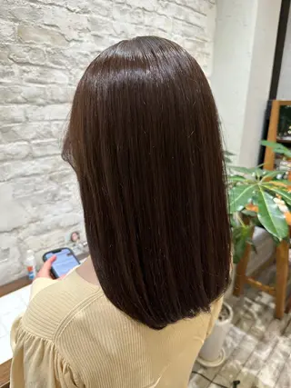 ミディアム カラー Aura所属・丸山 心 / 艶カラーのヘアスタイル