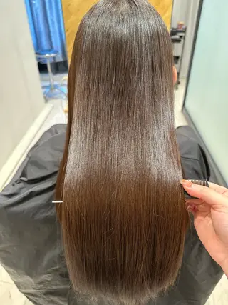 ロング 横山 菜摘のヘアスタイル