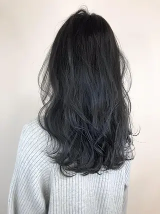 カラー デザインカラー Lienのヘアスタイル