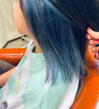 ミディアム カラー 白幡 彩香のヘアスタイル