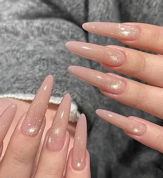 ネイル yuri nail salon所属・Yuri ユリのネイルデザイン