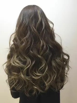 ロング カラー パーマ ヘアアレンジ ネイル マツエク・マツパ backstage.AZ所属・吉川 宙翔のヘアスタイル