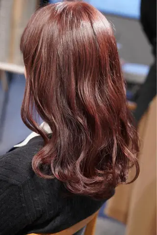 セミロング ハイトーン/レイヤー /ケアブリーチ石川治のヘアスタイル