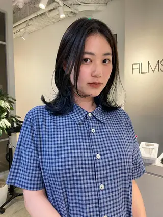 ミディアム 斉藤 瑞恵のヘアスタイル