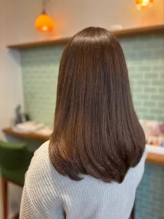 セミロング カラー カネコ ナナミのヘアスタイル